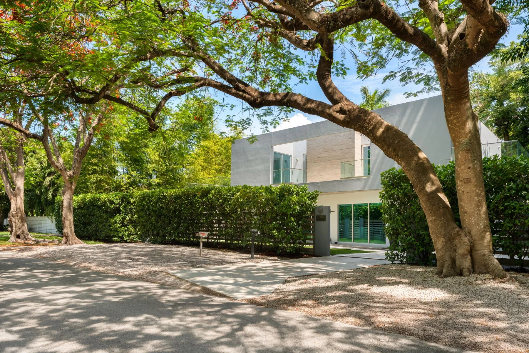 3709 Poinciana Ave, Miami, Florida, 33133 United States